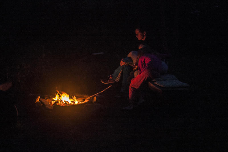 Hüttenwochende mit Kindern im Hochschwarzwald gemütliches Lagerfeuer